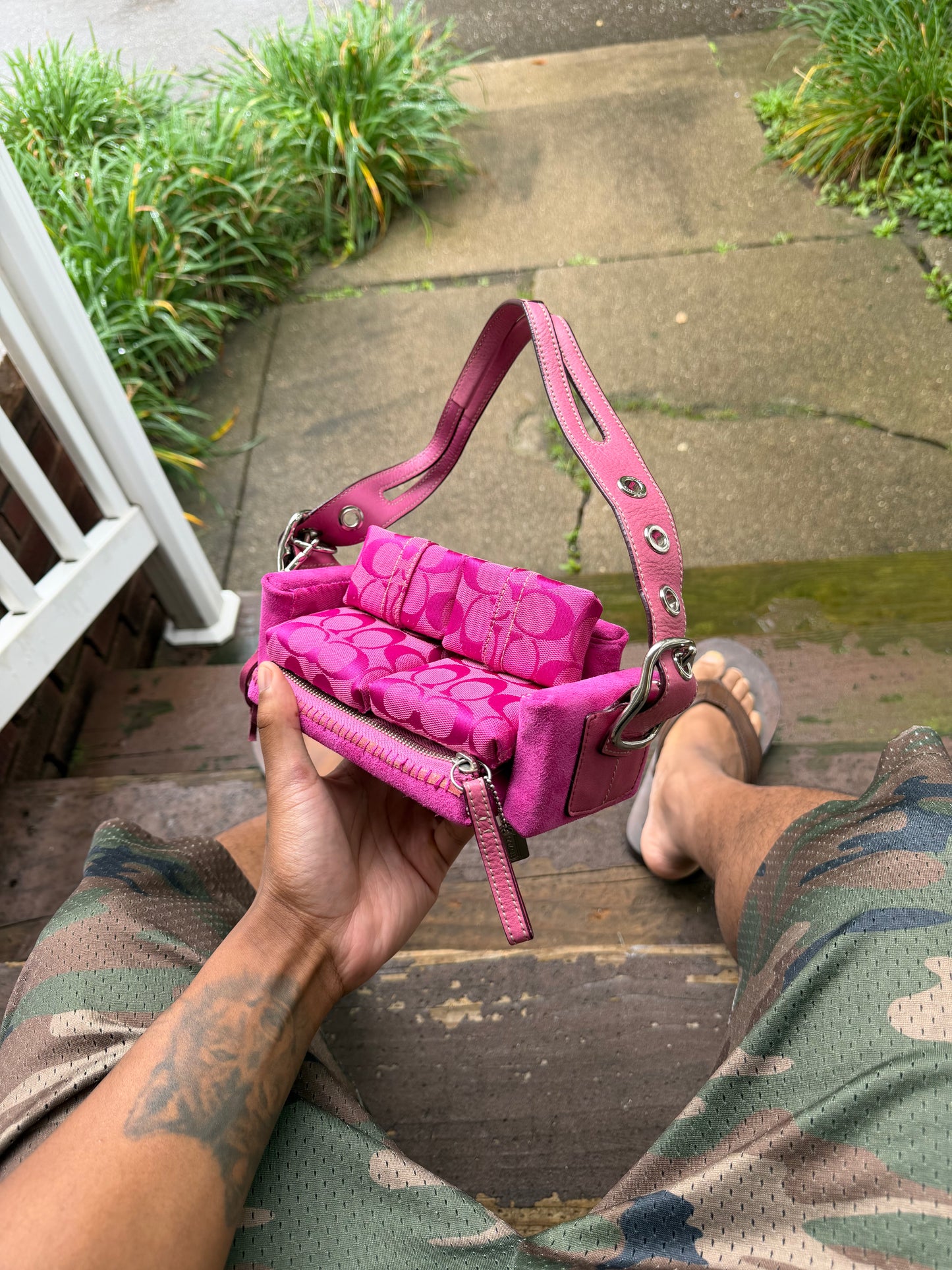1 of 1 PINK FUCHSIA 'COACH' COUCH BAG