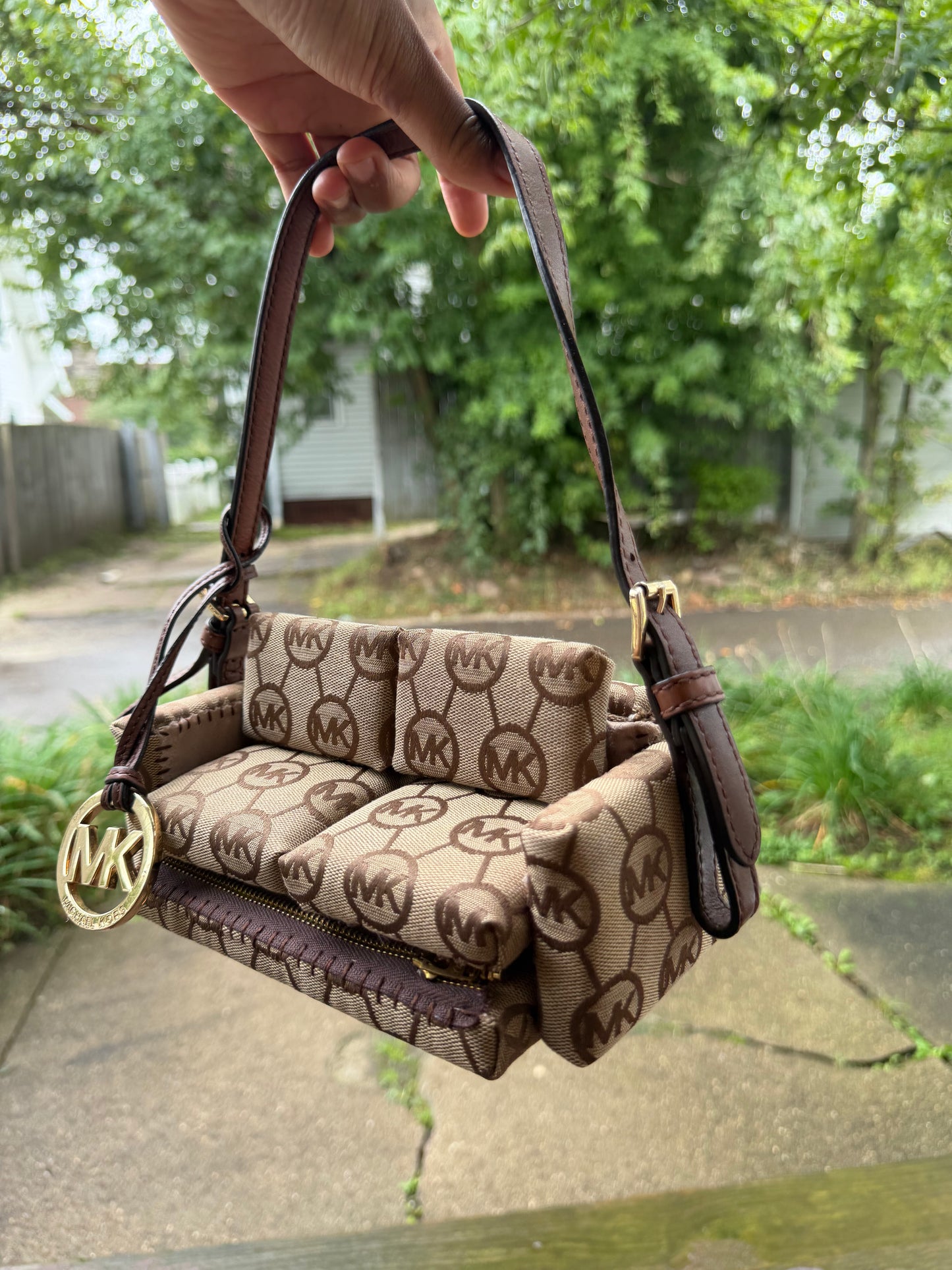 1 of 1  'MICHAEL KORS' COUCH BAG
