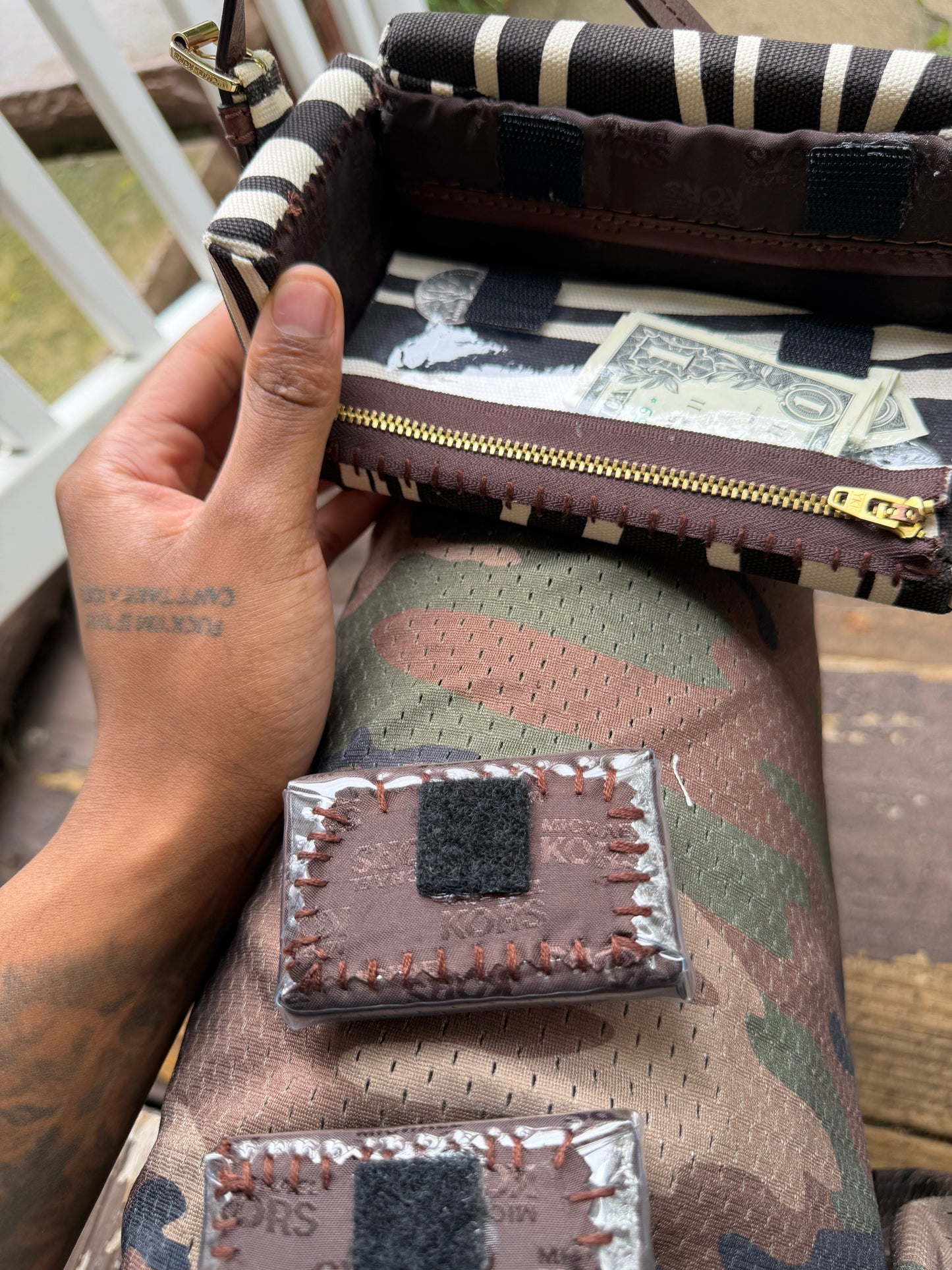 1 of 1 ZEBRA 'MICHAEL KORS' COUCH BAG