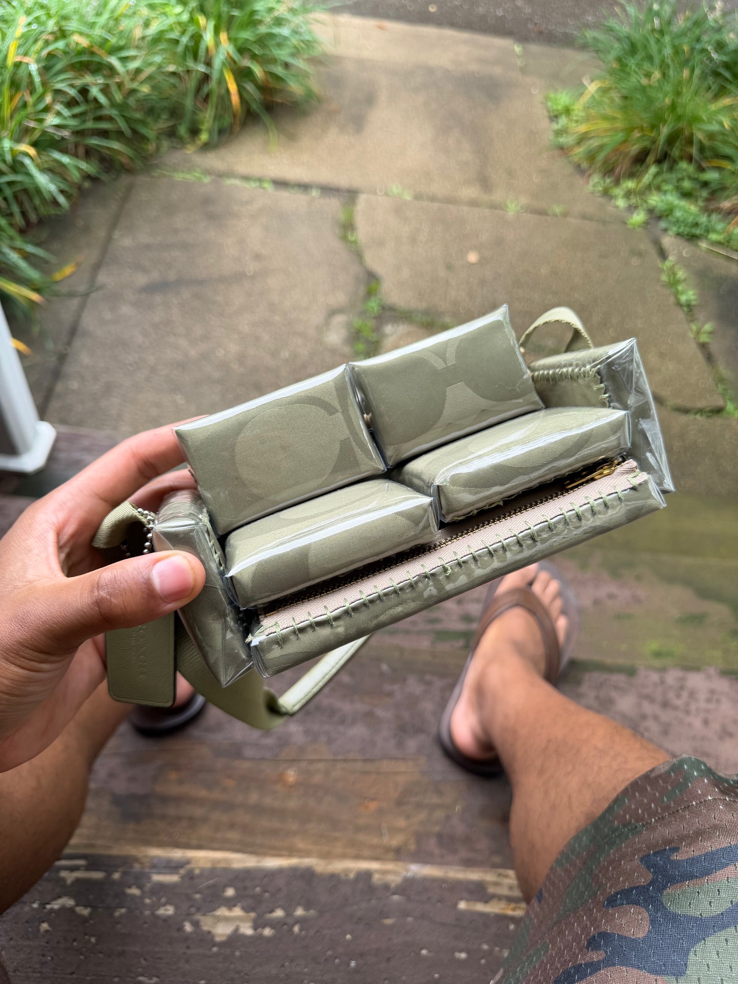 1 of 1 OLIVE GREEN 'COACH' COUCH BAG