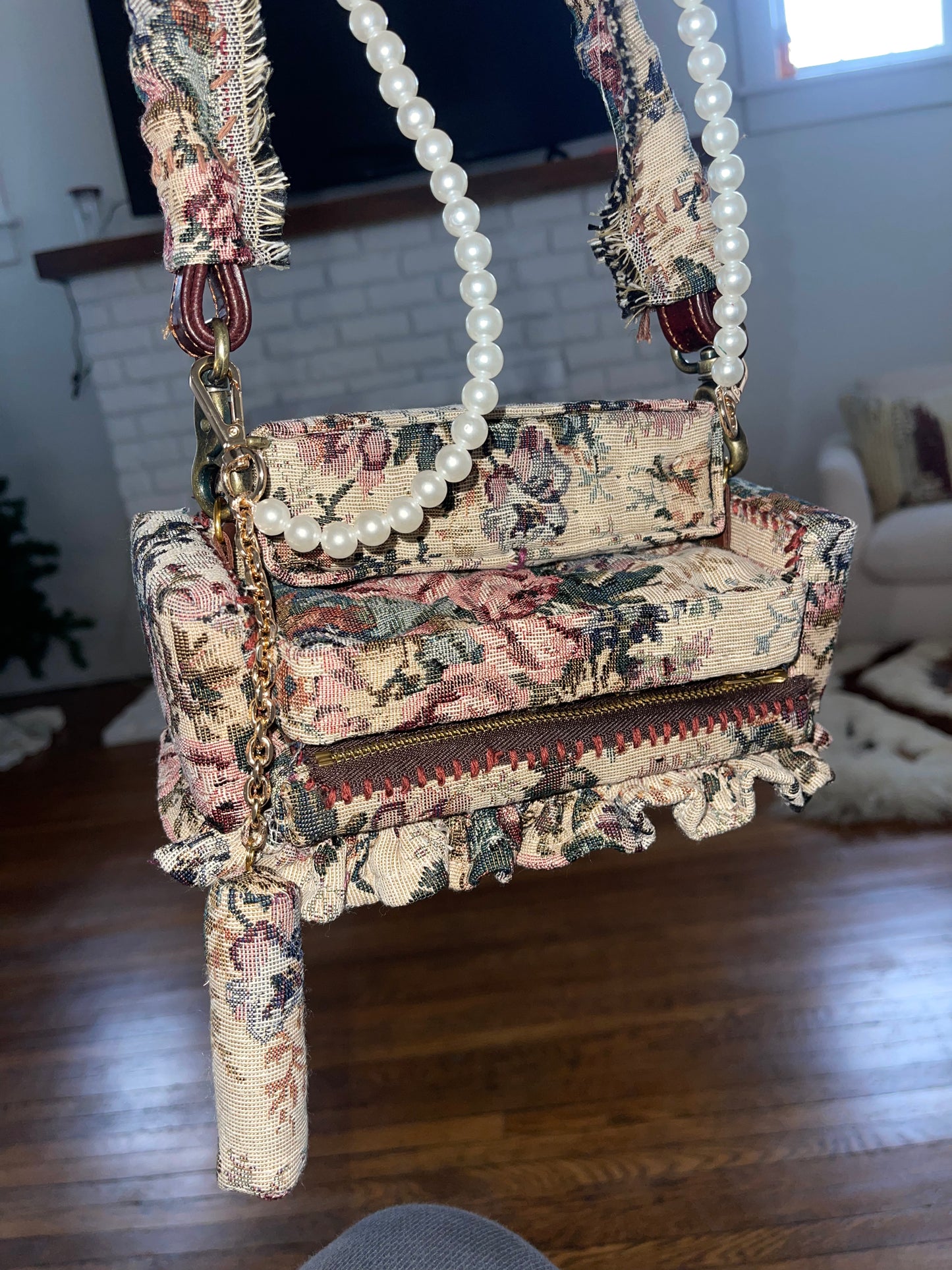 1 of 1 Grandma's Sofa Bag - Antique Rose