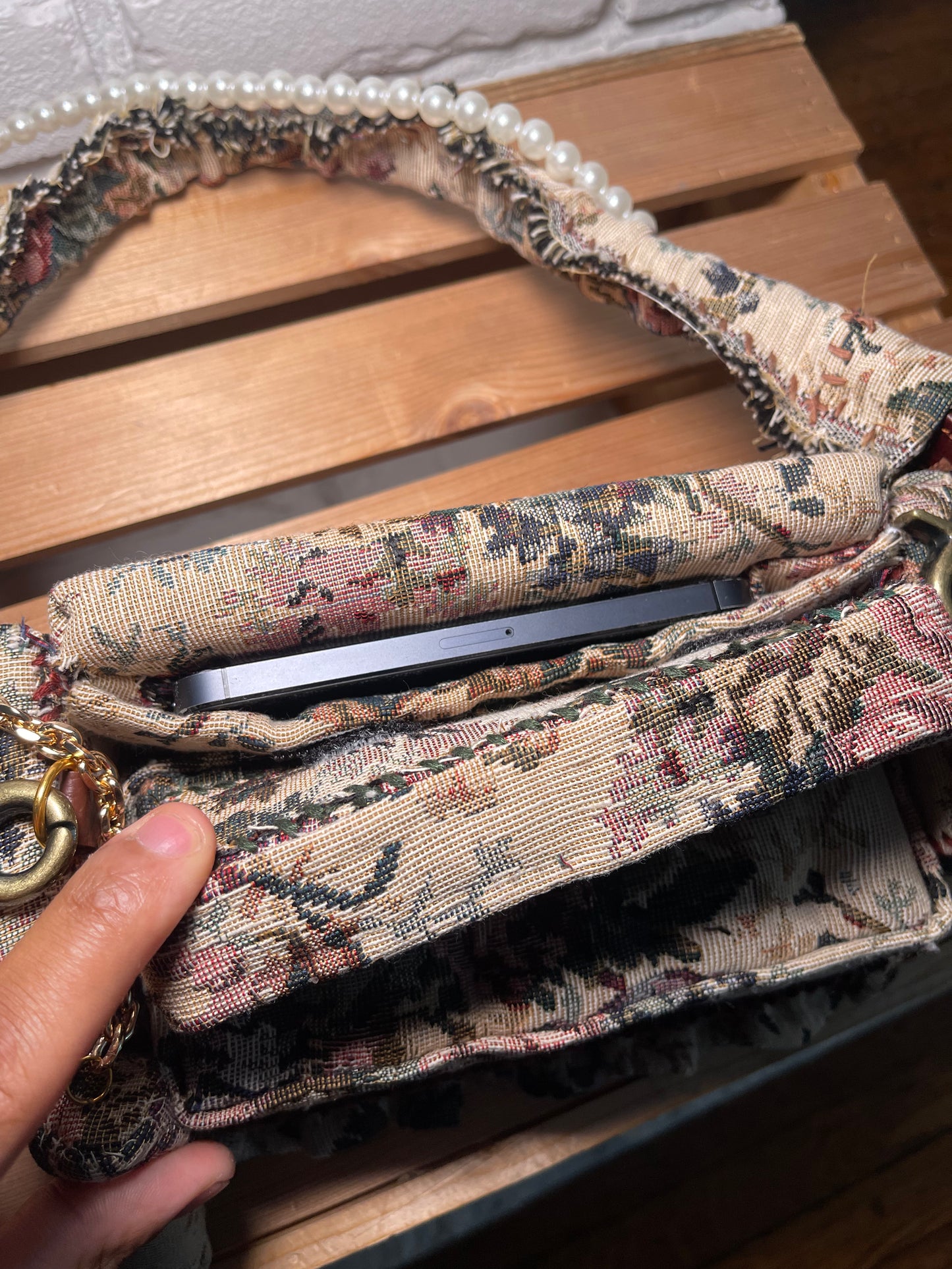 1 of 1 Grandma's Sofa Bag - Antique Rose
