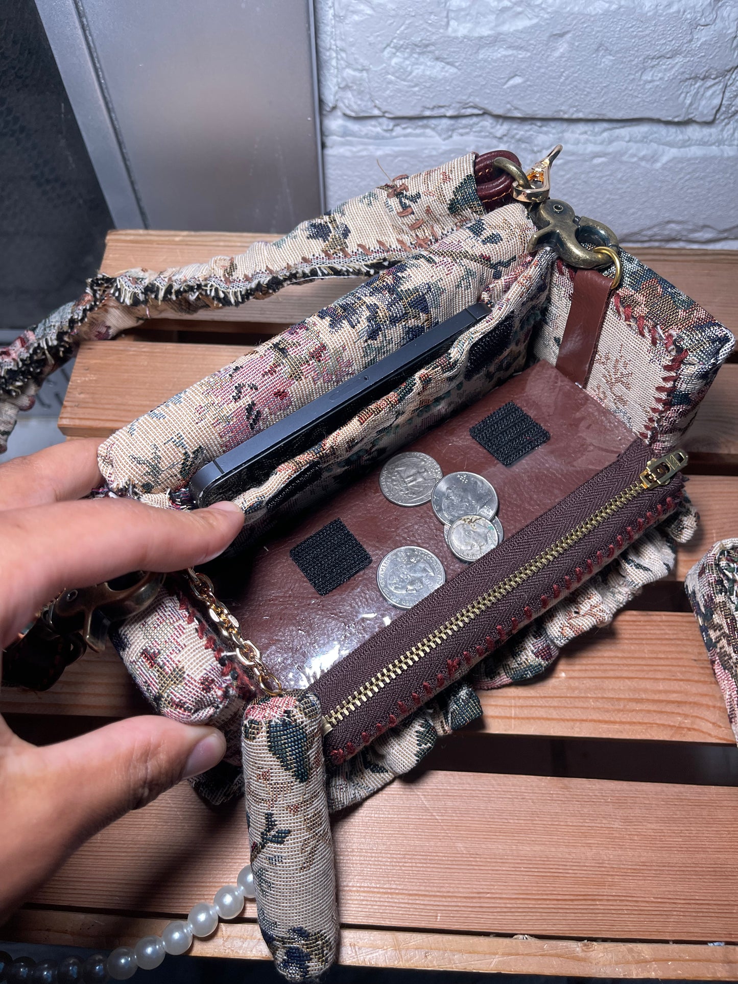 1 of 1 Grandma's Sofa Bag - Antique Rose